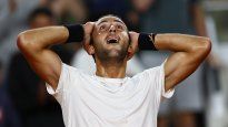 Inolvidable. Tomás Etcheverry se metió en los cuartos de final de Roland Garros y va por más.