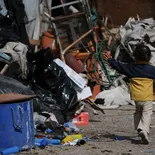 Casi el 30% de los niños menores de 6 años en Uruguay viven por debajo de la línea de pobreza. Casi el 30% de los niños menores de 6 años en Uruguay viven por debajo de la línea de pobreza.