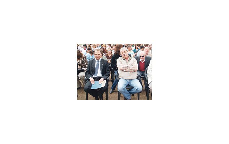 El subsecretario de Lechería, Arturo Videla, estuvo acompañado por el presidente de Federación Agraria, Eduardo Buzzi, en la Expo Feria de San Guillermo, en Santa Fe.