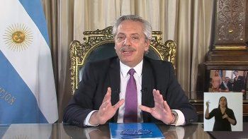 Emergencia. Mediante una cadena nacional, Alberto Fernández confirmó anoche que firmó el decreto con medidas para enfrentar la epidemia de coronavirus y dijo que “en una situación de alarma generalizada es imprescindible el rol del Estado para prevenir y brindar protección a la población” y que “un Estado presente es la mejor manera de cuidar”.