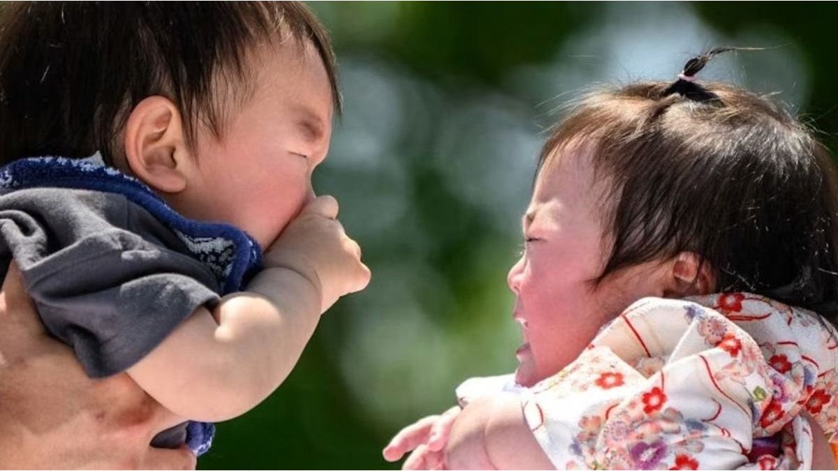 Japan loses almost 1 million inhabitants a year