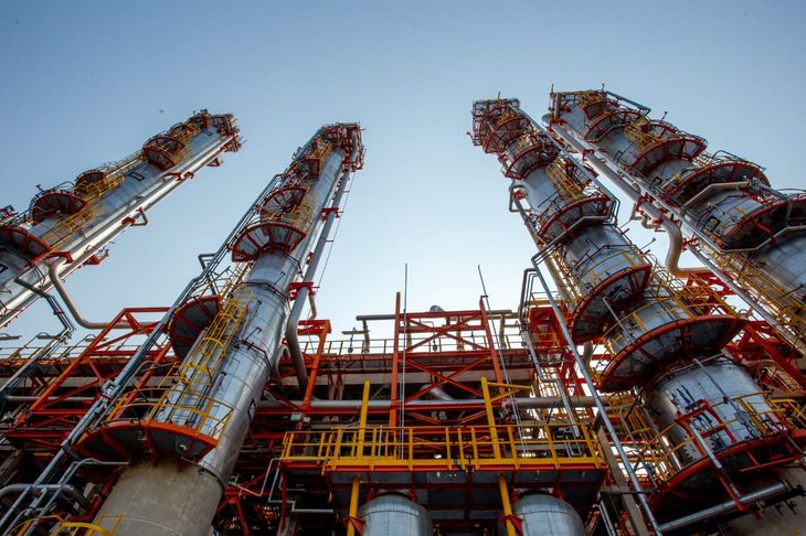 El Complejo CILP produce el 52% del Jet A1, el 39% del gasoil y el 41% de las naftas del total de la producción nacional. El Complejo CILP produce el 52% del Jet A1, el 39% del gasoil y el 41% de las naftas del total de la producción nacional.