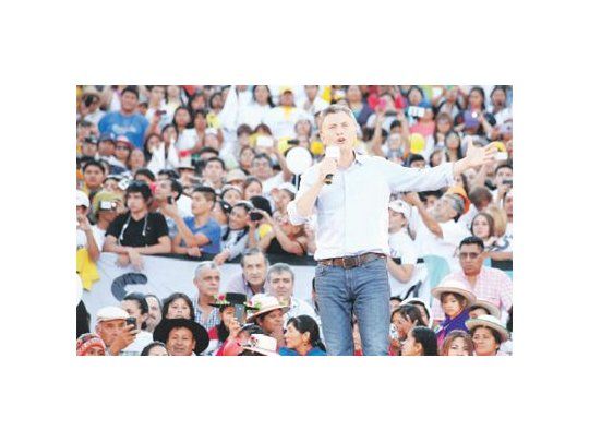 Cierre de la campaña presidencial de Cambiemos en Humahuaca. Miles de habitantes de la Quebrada acompañaron a Mauricio Macri y a Gerardo  Morales en el acto.