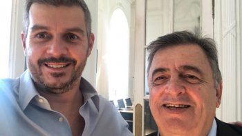 abrazo. Marcos Peña invitó ayer a almorzar a Mario Negri a la Casa Rosada. Le insistió en subir a Twitter una selfie de ambos.&nbsp;