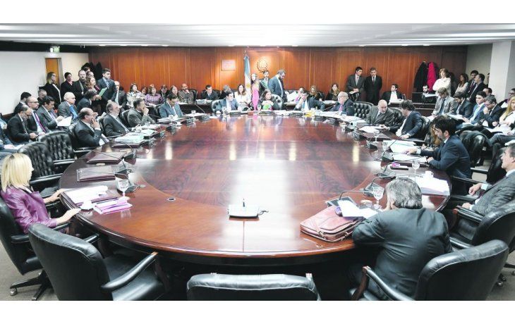 ámbito.com | Sin juicio. El macrismo confirmó ayer que le faltaba un voto para iniciar el jury a Freiler en el Consejo.