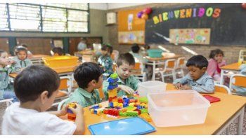 ámbito.com | El ingreso de alumnos creció en todas las salas pero de manera desigual. En sala de 3 hay medio millón menos de alumnos que en sala de 5. Los motivos.