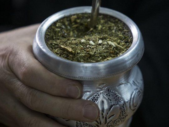 Se estableció un aumento de 32% para los productores, lo se trasladará en un 10% en el precio que los consumidores pagan en la góndola desde octubre.