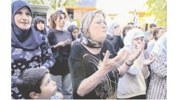 Hiyab. Denuncian que mujeres musulmanas en Buenos Aires son tratadas de “terroristas” por el sólo hecho de utilizar vestimenta religiosa.