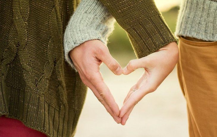 En la actualidad, podemos saber si alguien está interesado, solo prestando atención a su comportamiento. En la actualidad, podemos saber si alguien está interesado, solo prestando atención a su comportamiento.