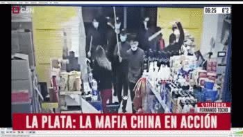 El ataque fue desde una facción china hacia otra. Sofia,&nbsp;dueña del local, recitó algunas palabras en chino, a lo que afirmó que se dirigía a la mafia.