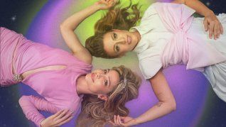 A 19 años del estreno de la serie, las protagonistas de Patito Feo vuelven a los escenarios. A 19 años del estreno de la serie, las protagonistas de Patito Feo vuelven a los escenarios.