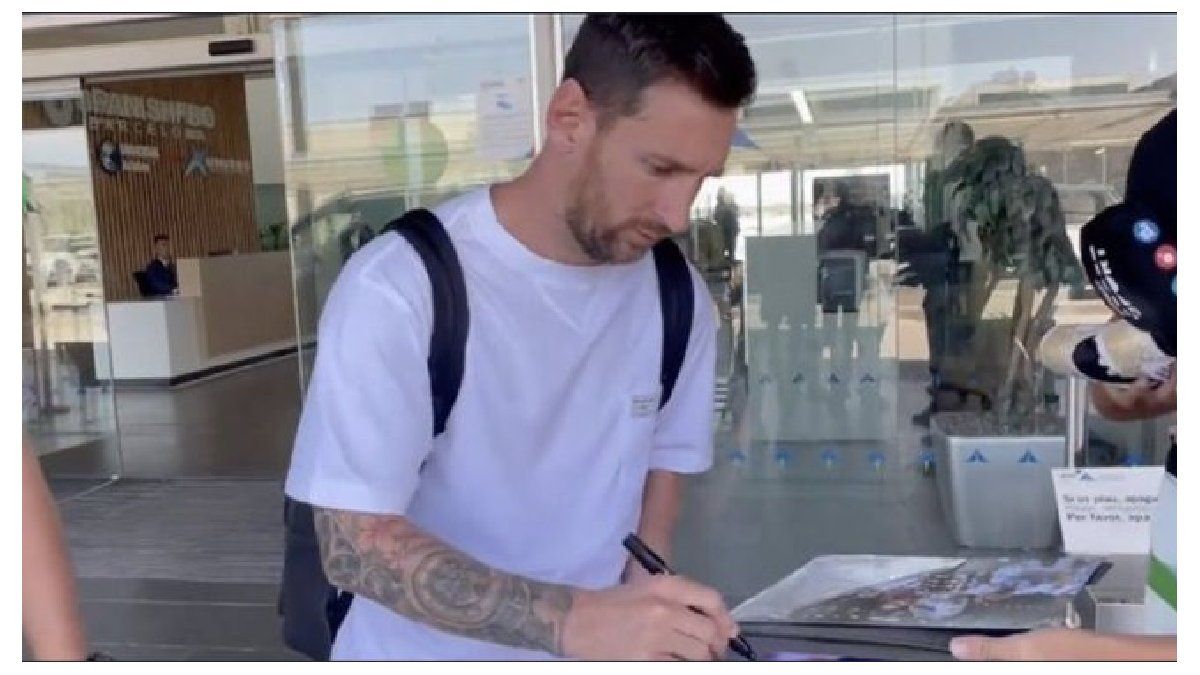 Messi took a few days off in Barcelona and rumors of his return grew