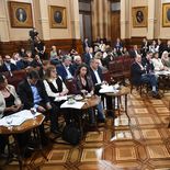 La Comisión de Asuntos Constitucionales insiste con una reforma en la ley que regula decretos. La Comisión de Asuntos Constitucionales insiste con una reforma en la ley que regula decretos.