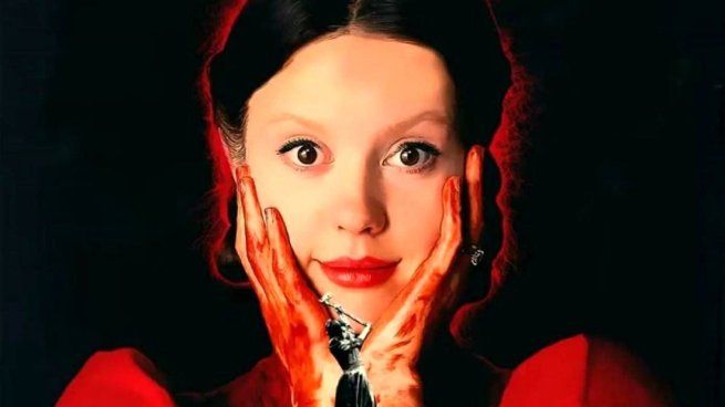 Mia Goth protagoniza Pearl, la película disponible en Prime Video.