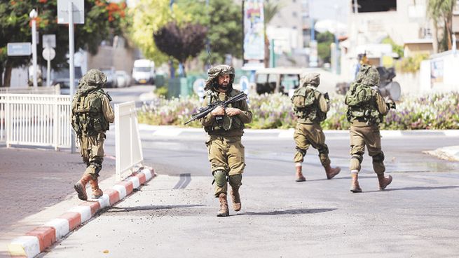 Espera. El ejército israelí urge desde el viernes a los 1,1 millones de habitantes del norte de Gaza a partir hacia el sur ante una posible incursión en el enclave.