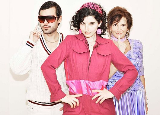 Leandro Rosenbaum, Maia Muravchik y Cristina Dramisino conforman el elenco actoral