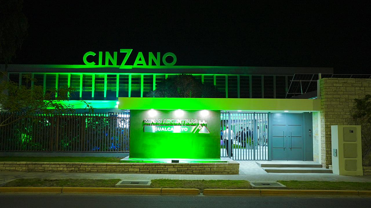 Con la inauguración del edificio en la ex Cinzano y la aprobación ambiental del proyecto Gualcamayo, Minas Argentinas avanza en la expansión planificada de sus operaciones. Con la inauguración del edificio en la ex Cinzano y la aprobación ambiental del proyecto Gualcamayo, Minas Argentinas avanza en la expansión planificada de sus operaciones.