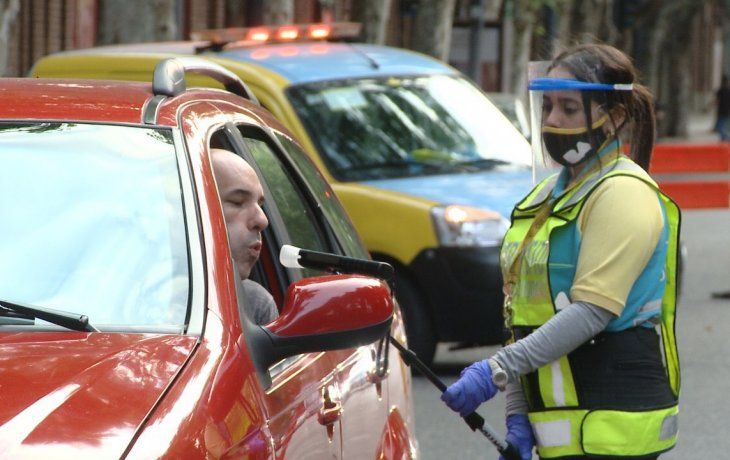 ciudad inhabilitara las licencias de manejo de quienes den positivo al test de alcoholemia