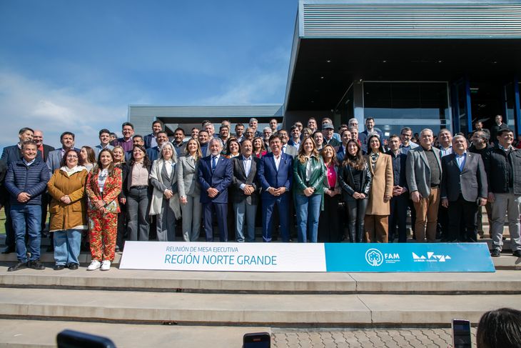 Los intendentes advierten por el creciente deterioro social en los municipios. Los intendentes advierten por el creciente deterioro social en los municipios.