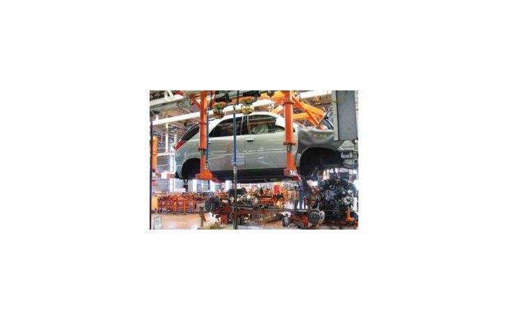 Producción de autos creció 32%