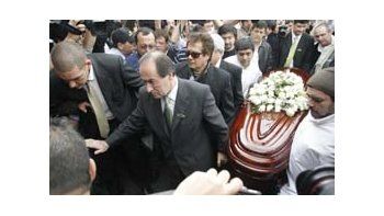 Los restos de Mercedes Sosa llegaron al Cementerio de la Chacarita