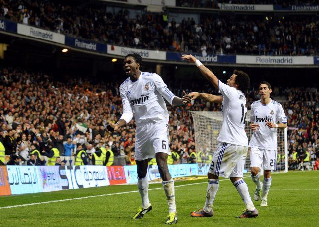 Emmanuel Adebayor, former Arsenal player, Manchester City and Real Madrid integrates the list of the 16 former soccer players of the 