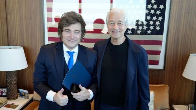 Javier Milei junto a Jamie Dimon, CEO del J.P. Morgan.&nbsp;