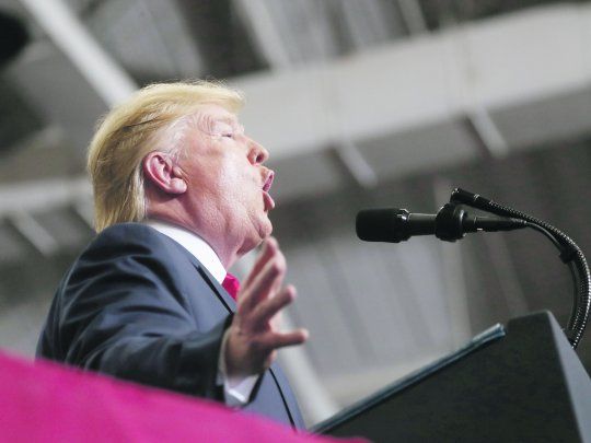 El presidente Donald Trump ya hab&iacute;a usado Twitter este domingo para amenazar a Ir&aacute;n.
