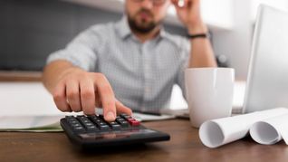 Elegir entre un plazo fijo tradicional y uno ajustado por inflación hizo una diferencia importante en el rendimiento de los ahorros. Elegir entre un plazo fijo tradicional y uno ajustado por inflación hizo una diferencia importante en el rendimiento de los ahorros.