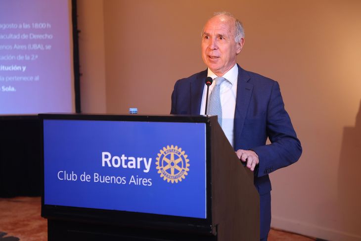Lorenzetti disertó ante los socios del Rotary. Lorenzetti disertó ante los socios del Rotary.