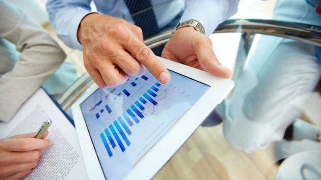 Las altas tasas activas son producto de la elección de los inversores de permanecer en dólares, y no aprovechar los excelentes negocios en pesos que ofrece el mercado.