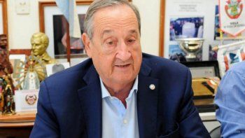 Lunghi tomó la decisión de apretar el botón rojo ante fuerte suba de casos y el reclamo del personal de la salud.