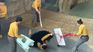 Un oso negro atacó a su cuidador en pleno espectáculo público en Hangzhou.