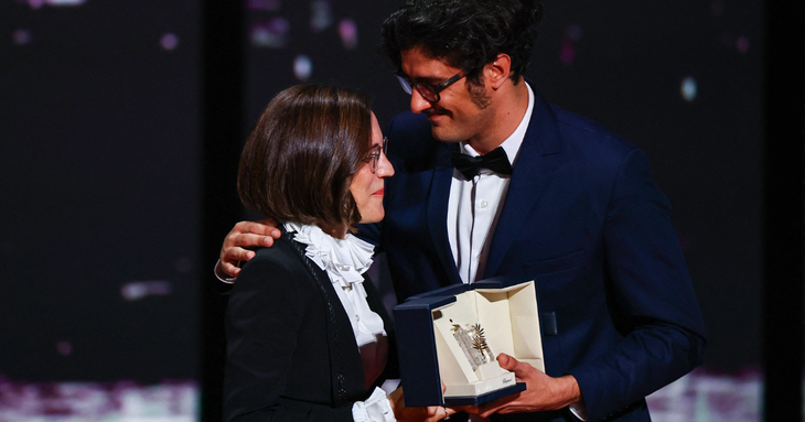 Federico Luis es el primer argentino en ganar una Palma de Oro en Cannes. Federico Luis es el primer argentino en ganar una Palma de Oro en Cannes.