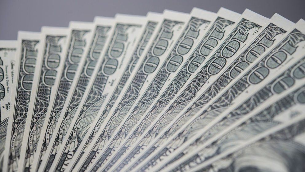 El techo del dólar oficial hoy, según la intervención oficial, se encuentra en los $1500.