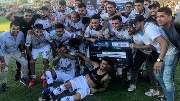 central cordoba (sde) y un dia de gloria: elimino a lanus y es finalista de la copa argentina