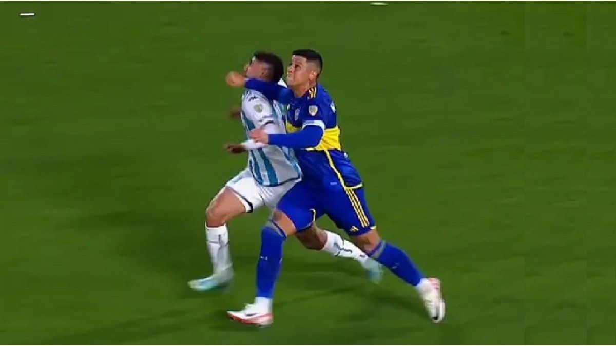 Why did Marcos Rojo have to be expelled for hitting Romero?