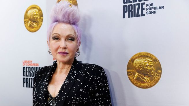 Cyndi Lauper says goodbye to the stage at age 70