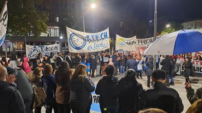 La docencia de Chaco marcó en contra de la suspensión de la cláusula gatillo. 
