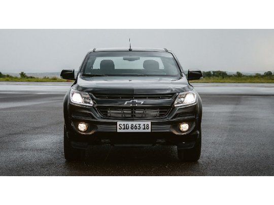 Para fanáticos del total black