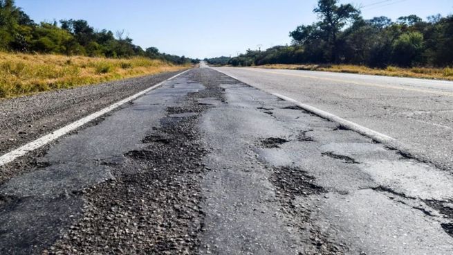La RN 34 carece de mantenimiento nacional en varios tramos, a lo largo de sus casi 1.500 kilómetros de extensión.&nbsp;