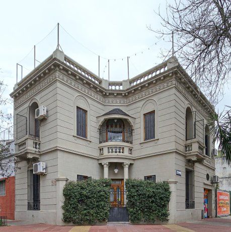 Felipe Vallese y Biedma, en Caballito, otra foto que puede encontrarse en el libro Felipe Vallese y Biedma, en Caballito, otra foto que puede encontrarse en el libro