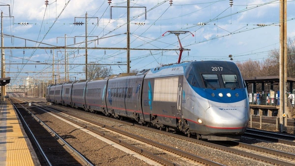Congress approved a law and forced a joint agreement to stop a railway strike