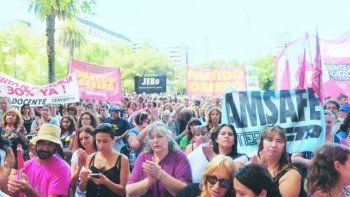 Desdobla Perotti pago de salarios en Santa Fe y culpa al socialismo