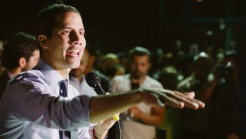 desafío. Juan Guaidó, líder de la Asamblea Nacional, es acusado por la justicia chavista de intentar usurpar las funciones de Nicolás Maduro.