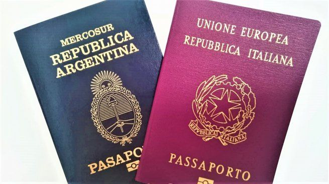 Pasaporte italiano.