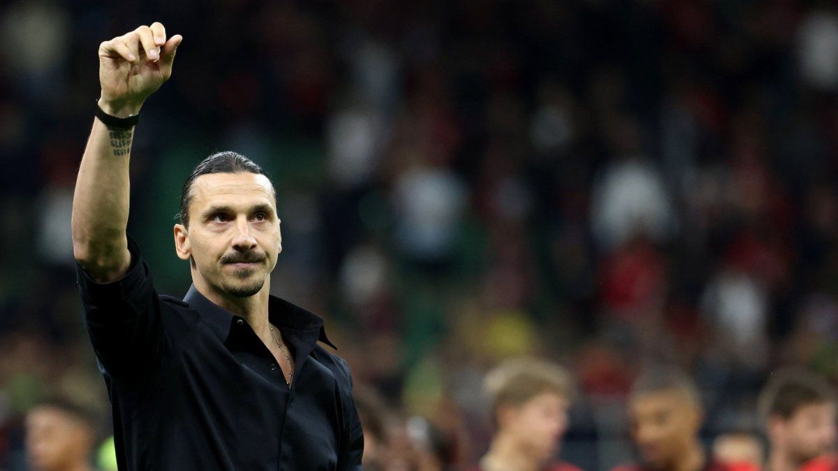 Swedish Zlatan Ibrahimovic retired from football in an emotional farewell