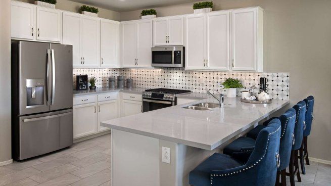 Las cocinas abiertas fueron una estrella del diseño moderno, pero en 2026 esa tendencia cambió.&nbsp;