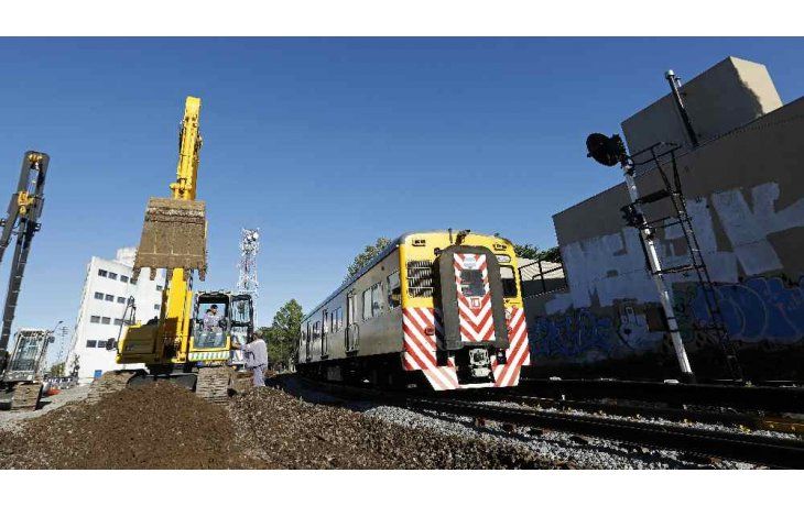 Realizan puesta en valor de la línea Urquiza del ferrocarril