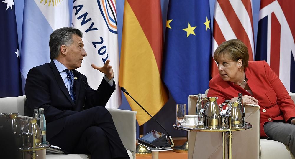 Macri fue recibido por Merkel en el inicio del G-20.